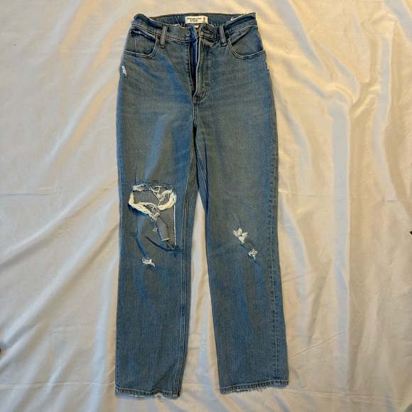 Abercrombie & Fitch Denim - Abercrombie & Fitch “Curve Love” 90’s Straight Ultra High Rise Jeans - SIZE 0R